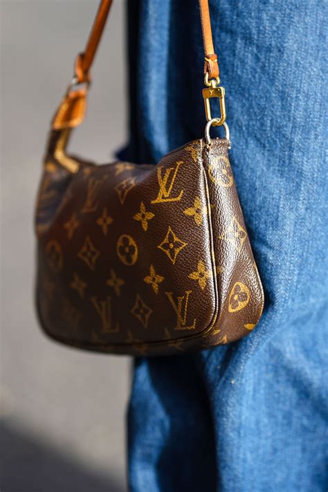 los bolsos de louis vuitton son de piel|cartera louis vuitton original.